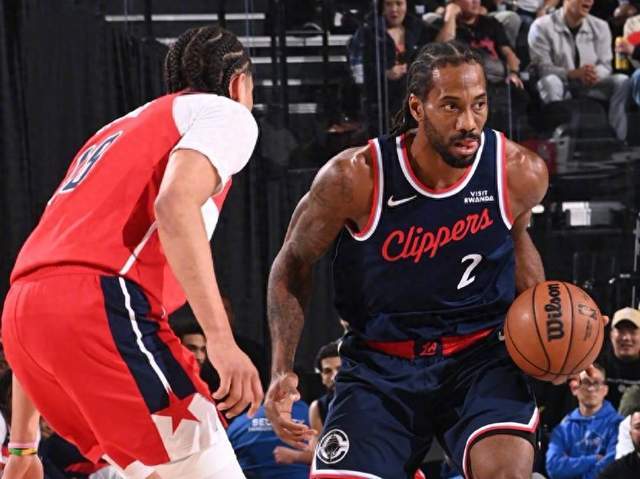 奇异果体育app-5连胜！哈登31+10，两大新星轰35+7，小卡放心轮休，快船人才济济