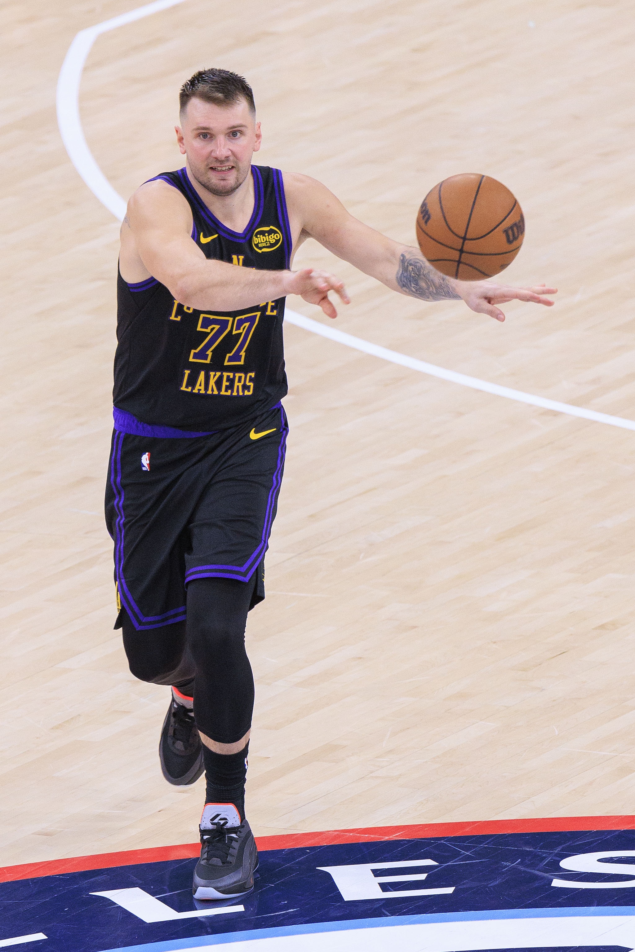 奇异果体育-东契奇：过去三场我们下半场防守好 要想办法把上半场的防守打好