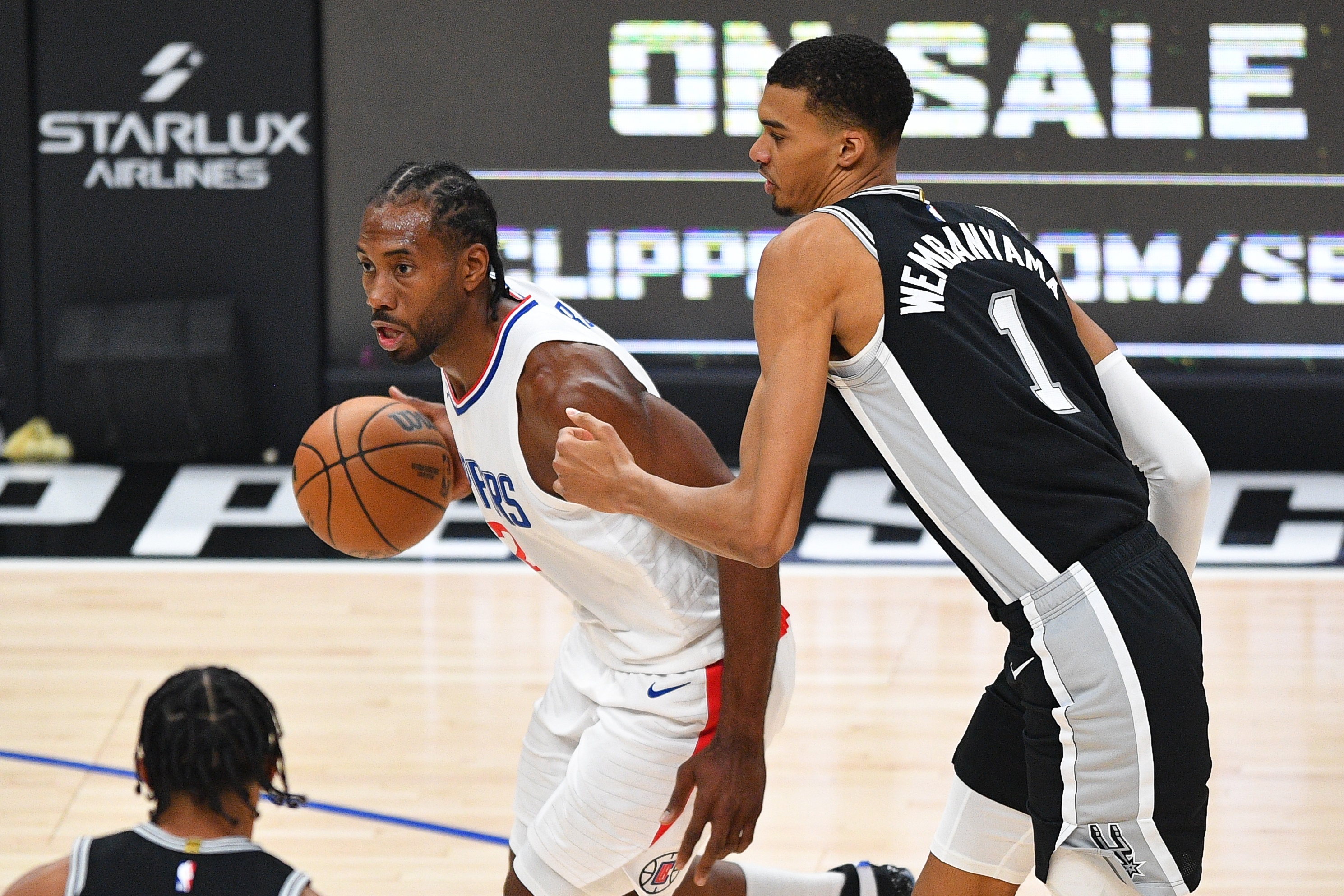 奇异果体育官方网站-伦纳德表现比肩SGA&amp;文班&amp;约基奇 谁都不会想在季后赛首轮面对快船